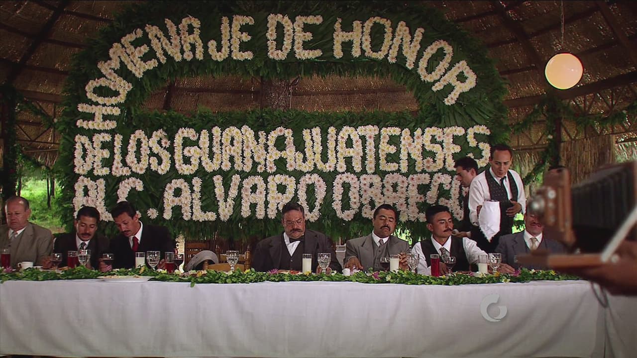 Obregón asiste a un festejo como felicitación a su reelección.