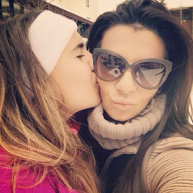 Ceci Galeano no se queda atrás, pues es una de las mujeres más guapas y talentosas.