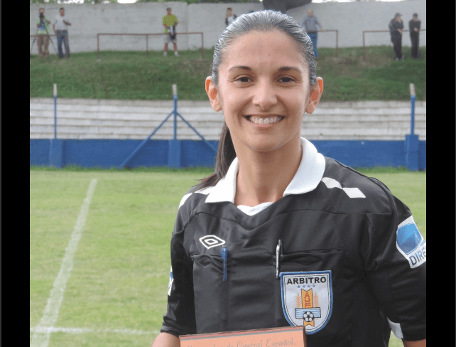 Árbitra Claudia Umpiérrez entrará en la historia de fútbol uruguayo