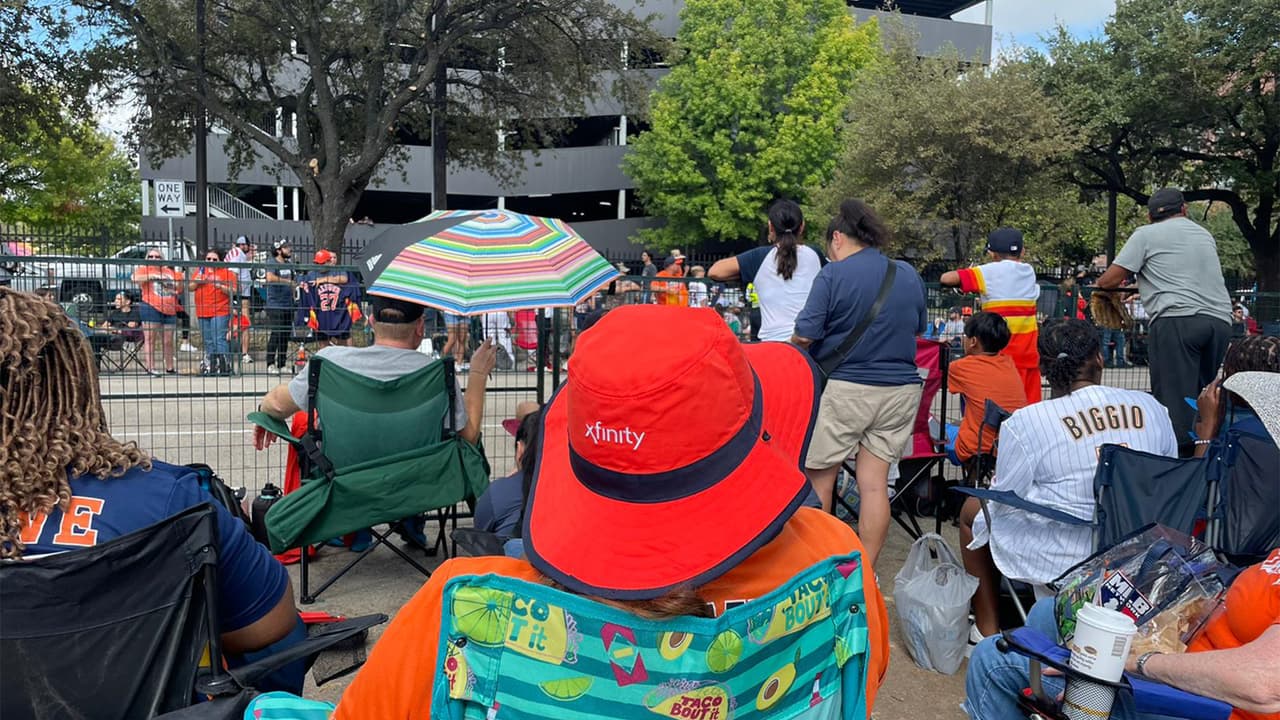 El desfile inició en la calle Smith y terminó en la 
<b>calle Tuam.</b>