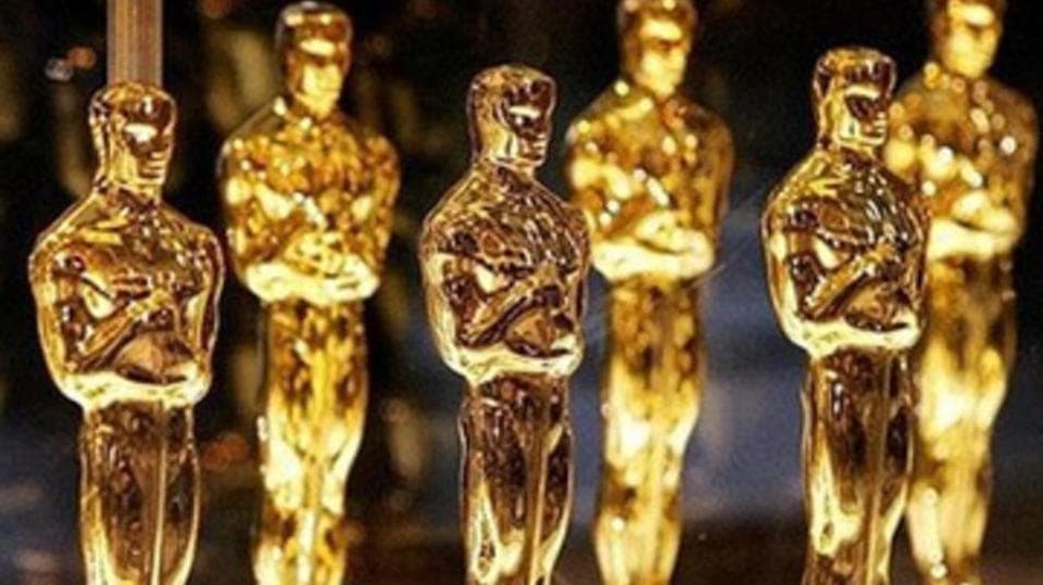 “Estamos emocionados de bienvenir a estos artistas a los Oscar. Estas presentaciones no sólo celebrarán las cinco extraordinarias canciones nominadas a mejor canción original, sino también la parte integral que juega la música en las películas”, dijeron Michel De Luca y Jennifer Todd, productores del show.