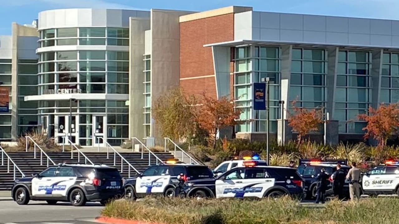 Cierran el campus de Cosumnes River College por posible amenaza