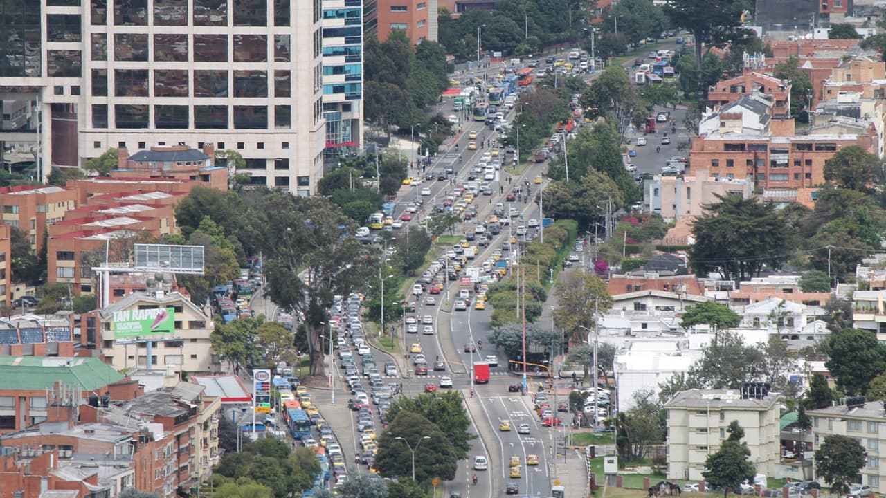 <h3 class="cms-H3-H3">3. Bogotá, Colombia</h3>
<br>Puesto en 2017: 
<b>2</b>
<br>Horas perdidas por habitante en tráfico pesado: 
<b>272</b>