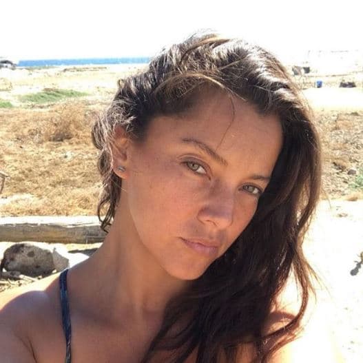 La foto que publicó corresponde al momento en que los actores coincidieron en la telenovela 
<b>'Mundo de fieras'</b>, que se grabó en el año 2006. En ella, Sara Maldonado interpretó el personaje de Paulina Cervantes-Bravo Forlán. 
<br>