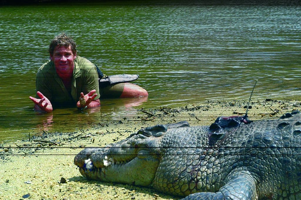 BEERWAH, AUSTRALIA - SEPTEMBER 16: Steve Irwin poses with a crocodile at Australia Zoo September 16, 2006 in Beerwah, Australia. (Photo by Australia Zoo via Getty Images)
