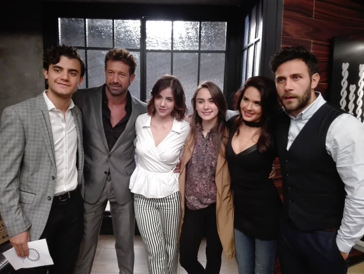 <b><a href="http://www.univision.com/temas/gabriel-soto">Gabriel Soto</a></b> y
<b><a href="http://www.univision.com/temas/silvia-navarro">Silvia Navarro</a></b> serán padres de familia.