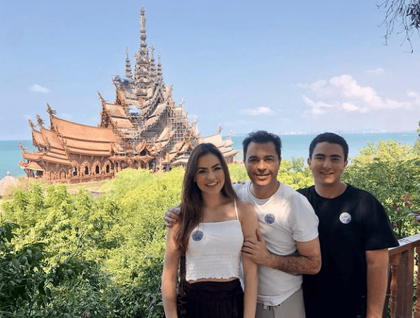 La bella joven es hija de Antonio Hogaza y, aunque se mantiene alejada de la mirada de los reflectores, en ocasiones encabeza las fotografías de su padre en Instagram.