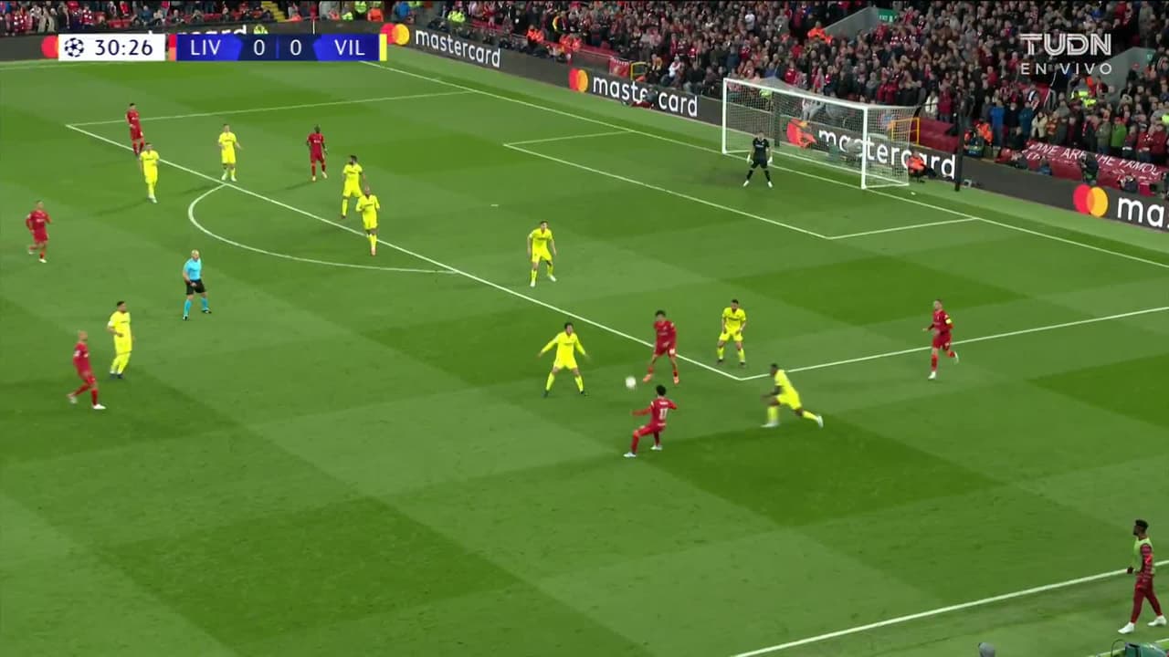 ¡TIRO ATAJADO! disparo por Luis Díaz.