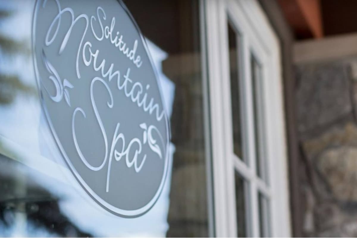 El día de San Valentín también es para celebrar la amistad y una excelente forma de disfrutar el día con tus amigos en una Cena y Spa.