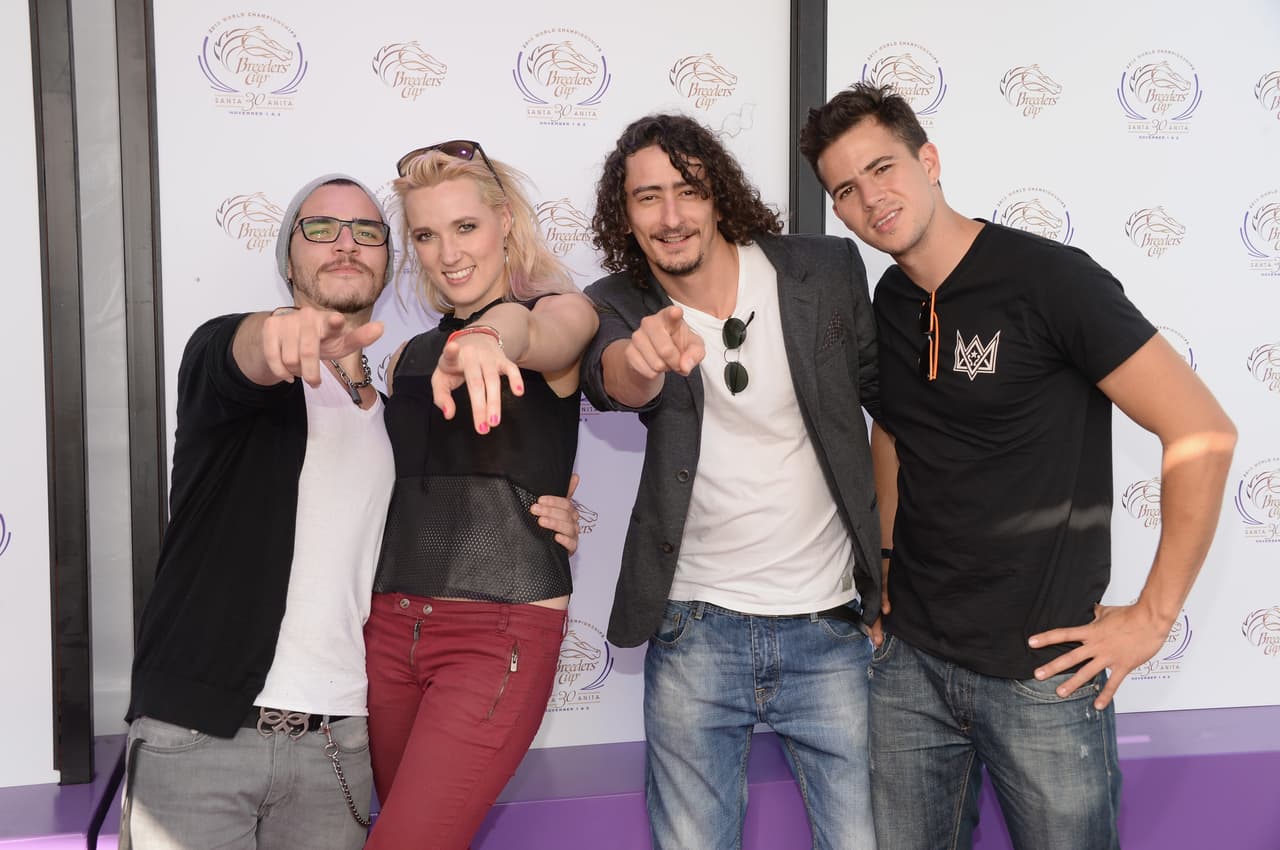 El Pilsen Fest se celebra este sábado 22 de agosto desde el mediodía y hasta las 10 pm en el 18th y Blue Island Avenue. Habrá música a cargo de Gaby Moreno, Hello Seahorse! y Jenny and The Mexicats, entre otros grupos, Además habrá mucha comida, arte y diversión. Los precios van de $25 a los $175 dólares.