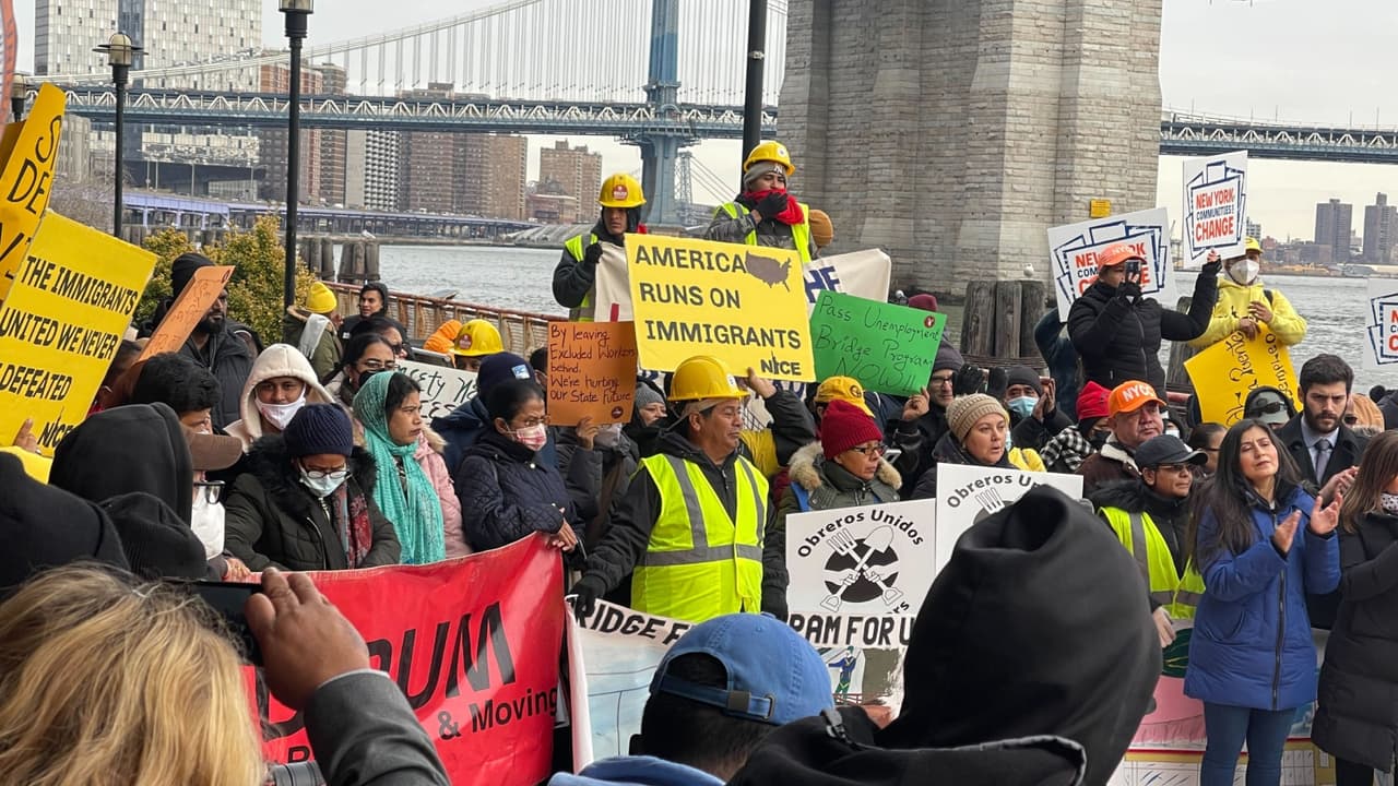 Exigen programa de desempleo para trabajadores exluidos