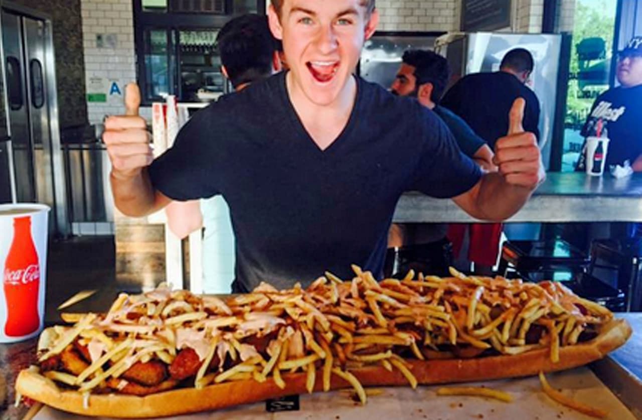 “Ahora sólo quiero superarlo y tengo la esperanza de inspirar a otros en posiciones similares para que salgan de ese hoyo”, aseguró.