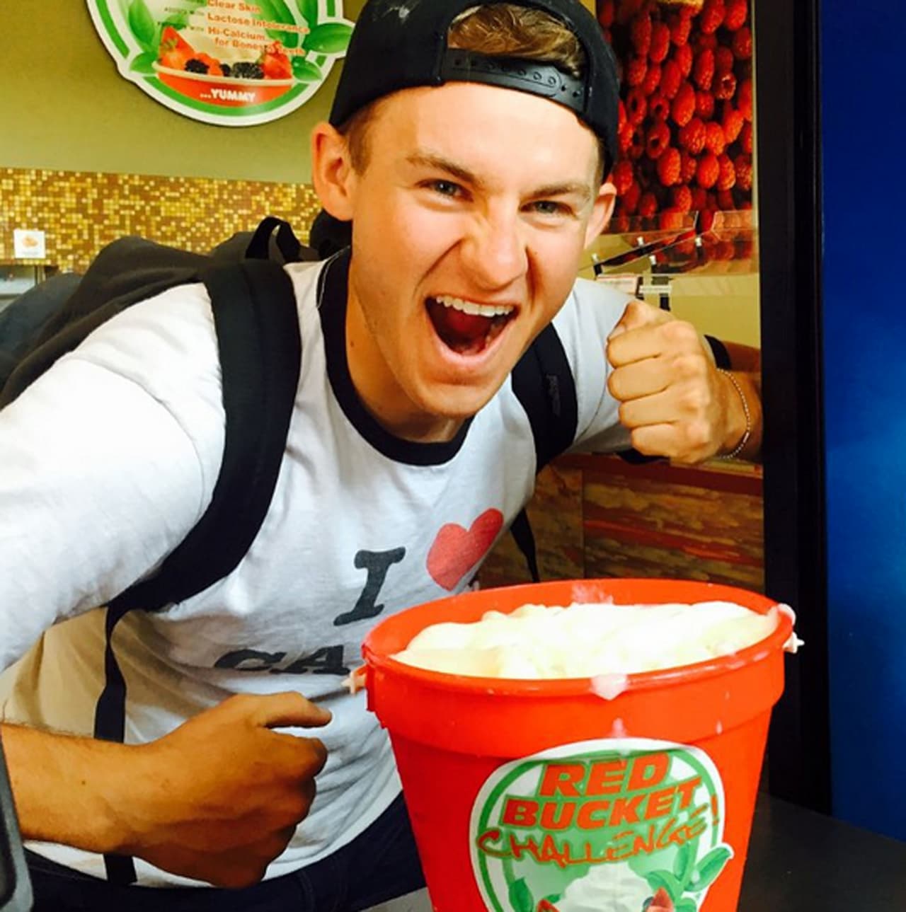 En cuanto salió Erik tenía un objetivo: enterrar su oscuro pasado.