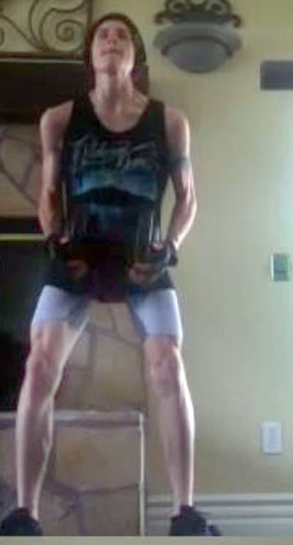 Y así lo hizo, pero de mala manera: llegó el momento en que él sólo pesaba 112 libras (50 kg).