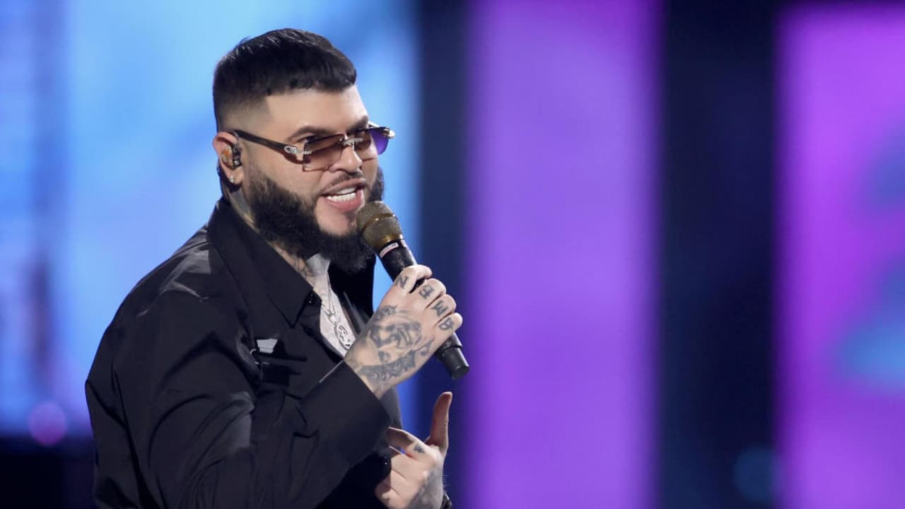 ¿Podríamos escuchar a Farruko cantar "vamos todos pa' la iglesia" en vez de 'Pepas'?