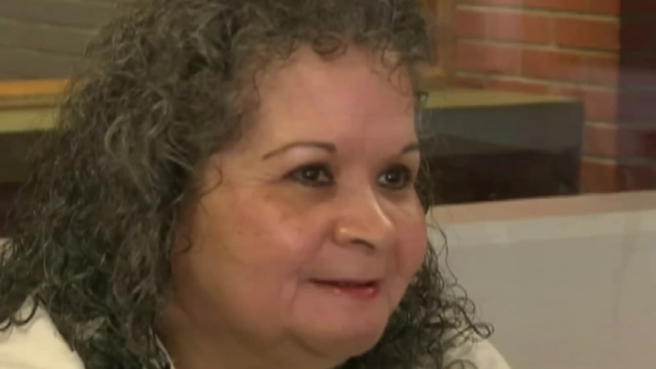 Ella era presidenta del club de fans de Selena y se habían hecho amigas. A la fecha, 
<b><a href="https://www.univision.com/entretenimiento/la-asesina-de-selena-y-su-teoria-del-disparo-accidental" target="_blank">sostiene que mató a la artista por accidente</a></b>. Será apta para solicitar libertad condicional en 2025. 
<br>