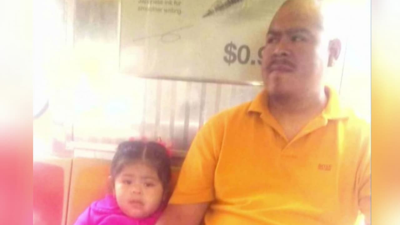 “Si no recibe un trasplante, se va a morir”: padre mexicano es negado tratamiento vital por ser indocumentado