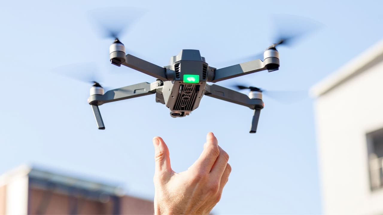 Volar un dron en Arlington podría llevar a un hispano a una prisión federal