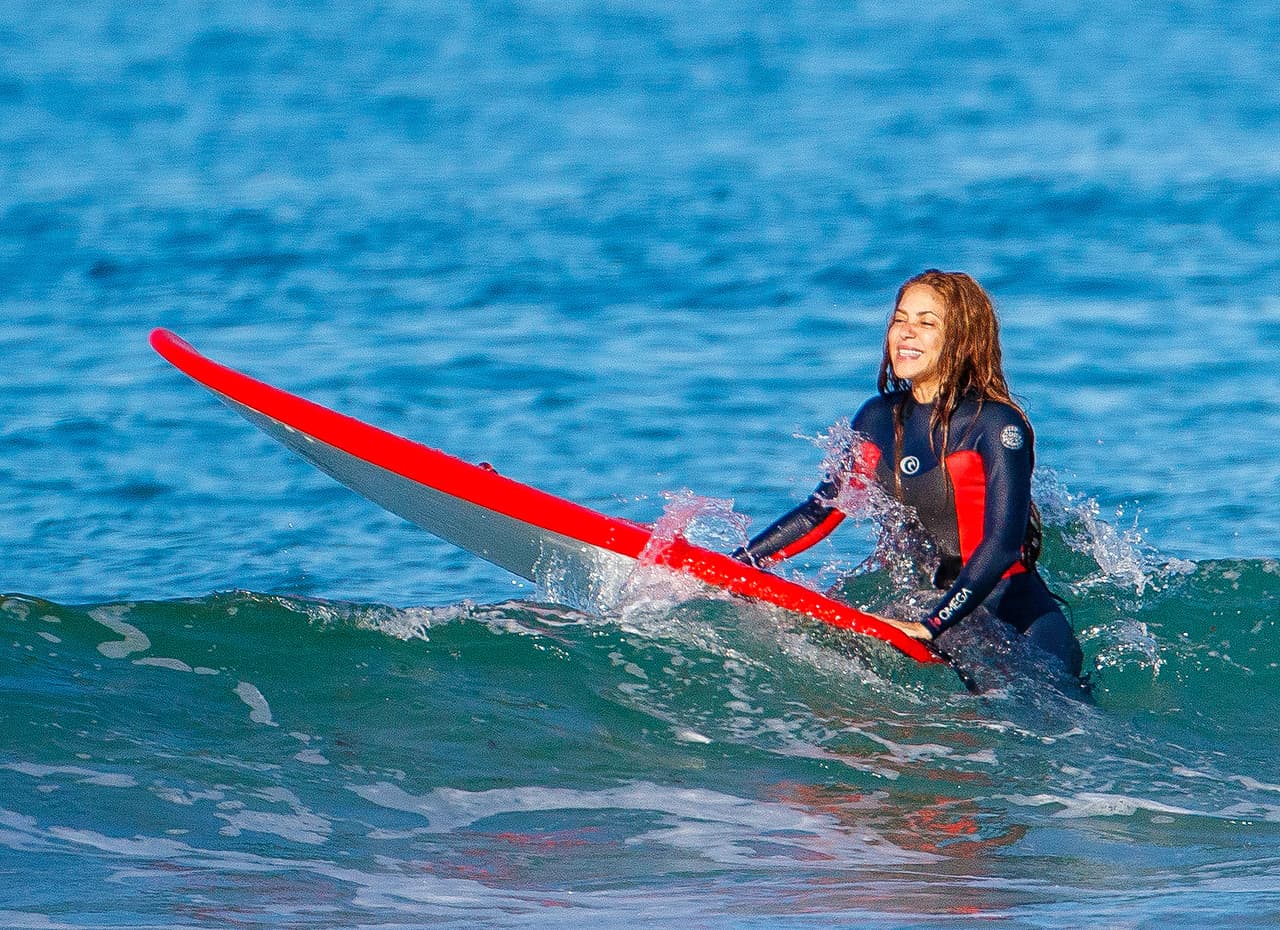 La cantante fue captada vacacionando al norte de España con sus hijos a principios de la semana pasada.