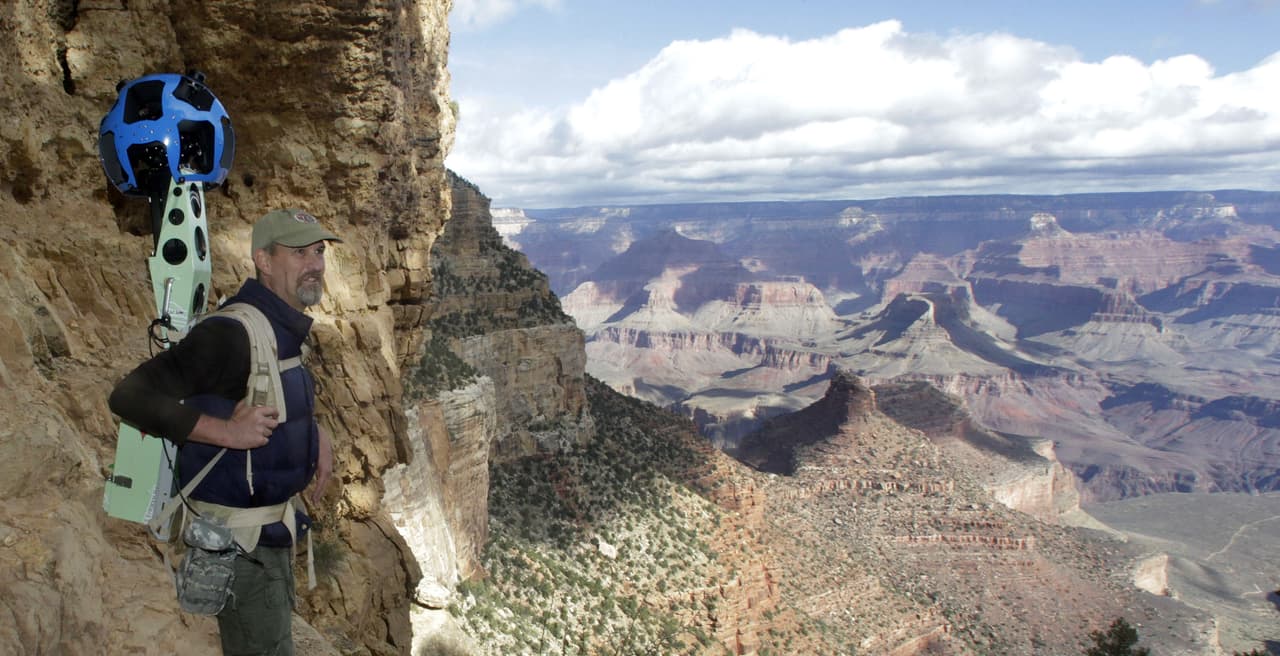 El gerente de operaciones de Google, Steve Silverman, también participó en el recorrido que hicieron representantes de la compañía en la demostración de Trekker.
