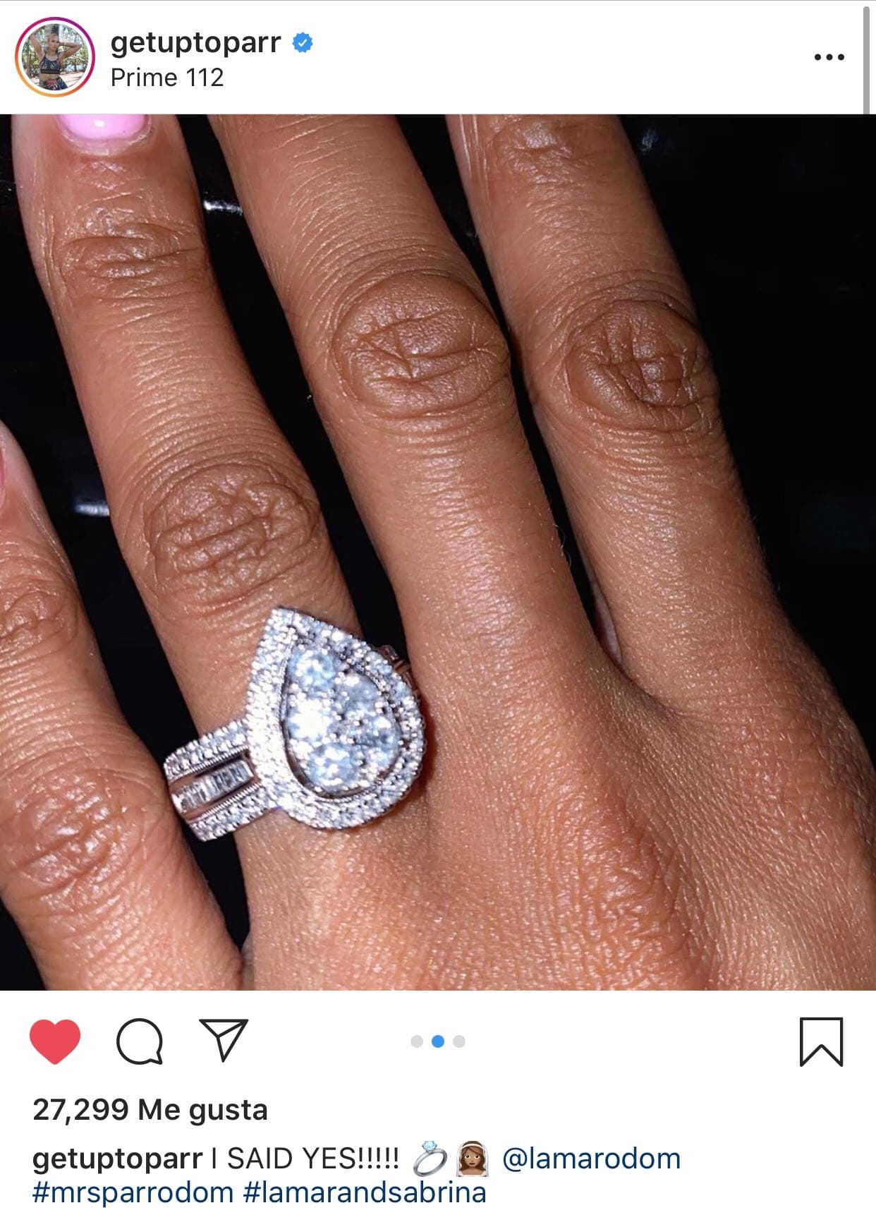 La entrenadora personal publicó 
<b><a href="https://www.instagram.com/p/B4v4544pHf-/">varias imágenes</a></b> en las que se aprecia la joya que le regaló el 
<b><a href="https://www.univision.com/famosos/khloe-kardashian-admite-extranar-a-su-ex-lamar-odom-mientras-el-se-dice-cansado-que-le-pregunten-por-su-pasado-fotos" target="_blank">exesposo de Khloé Kardashian.</a></b>