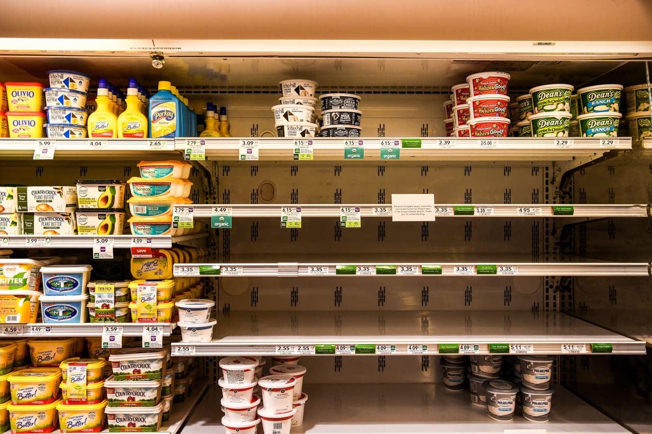 También se ha registrado falta de mantequilla y queso crema en algunos supermercados de Miami-Dade y Broward.