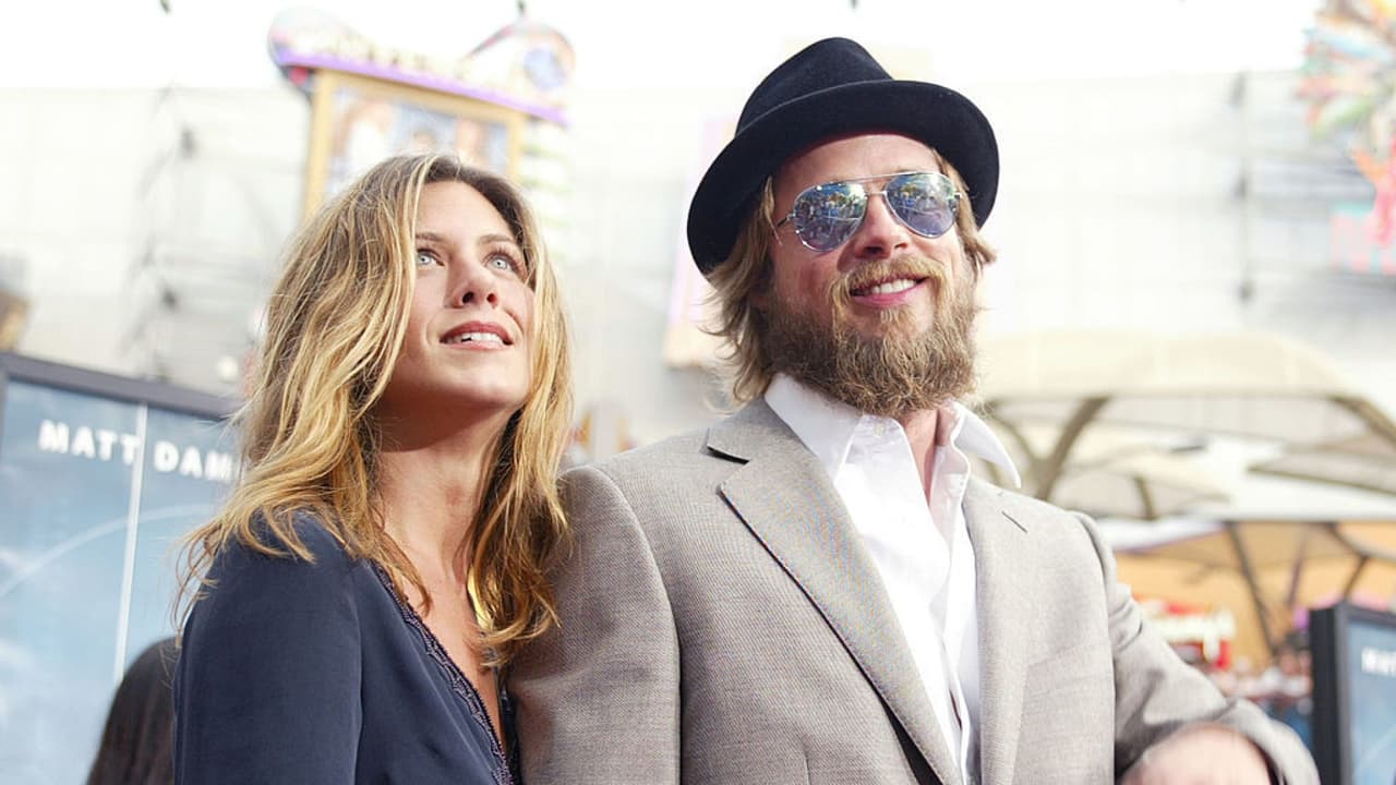Brad Pitt se mensajea con Jennifer Aniston tras divorcio con Jolie