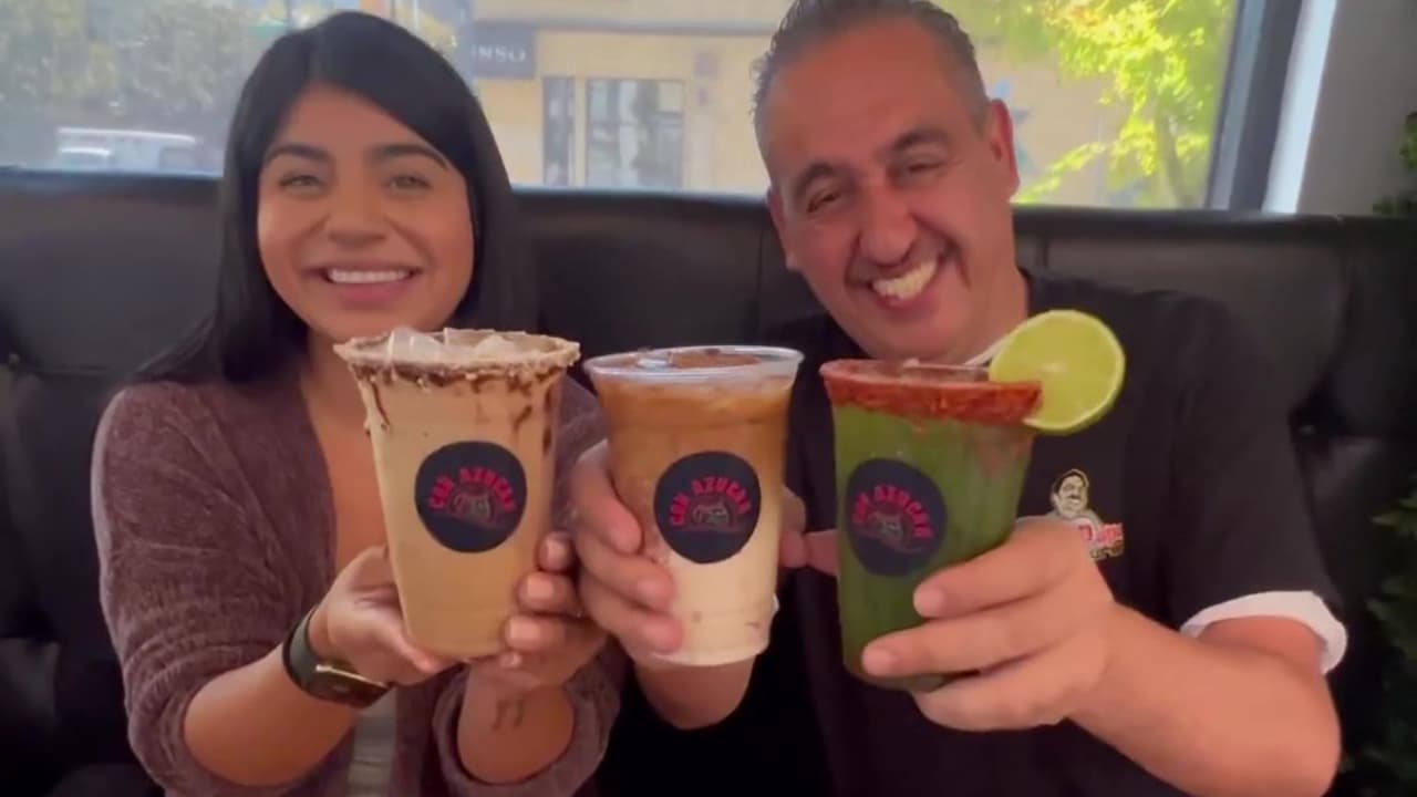 El restaurante fue fundado por cuatro socios de origen mexicano. Alejandra nació en Estados Unidos, pero es de padres mexicanos, mientras que su esposo Uriel es de Michoacán y sus socios Alexander y Hugo, de la Ciudad de México.
<br>
<br>