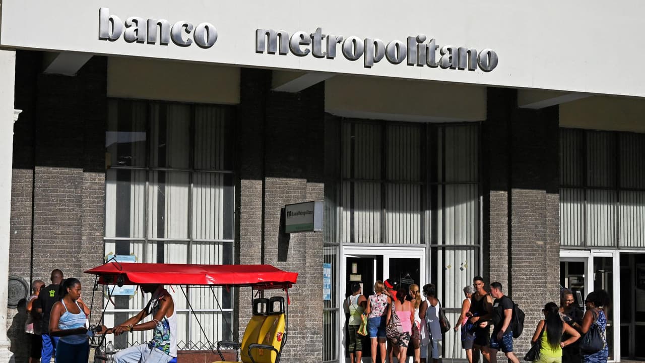 Cuba anuncia una nueva tasa de cambio para compra de divisas: estará dirigida a turistas y población local