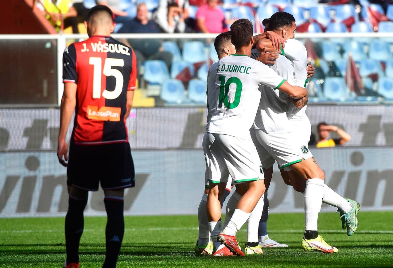 Genoa empata de último minuto ante el Sassuolo 2-2 en la J8 de la Serie A. Gianluca Scamacca le daba ya el 2-0 a los neroverdi, pero Mattia Destro (27') y el mexicano Johan Vásquez se encargaron de igualar el encuentro y rescatar puntos.