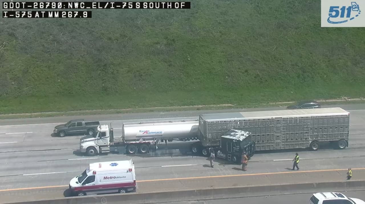 Choque de dos tráileres en la I-75 provoca retrasos para conductores en el condado Cobb