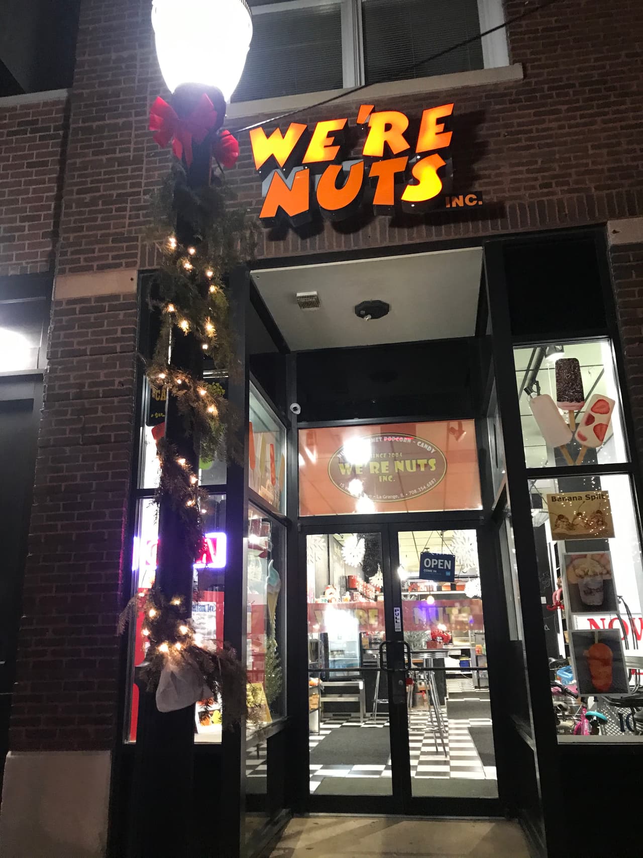 "Las bombas de chocolate son de chocolate abuelita, cocoa, café bustelo, etc."
<br>We’re Nuts - 15 W. Harris, Lagrange, Il 60525
<br>