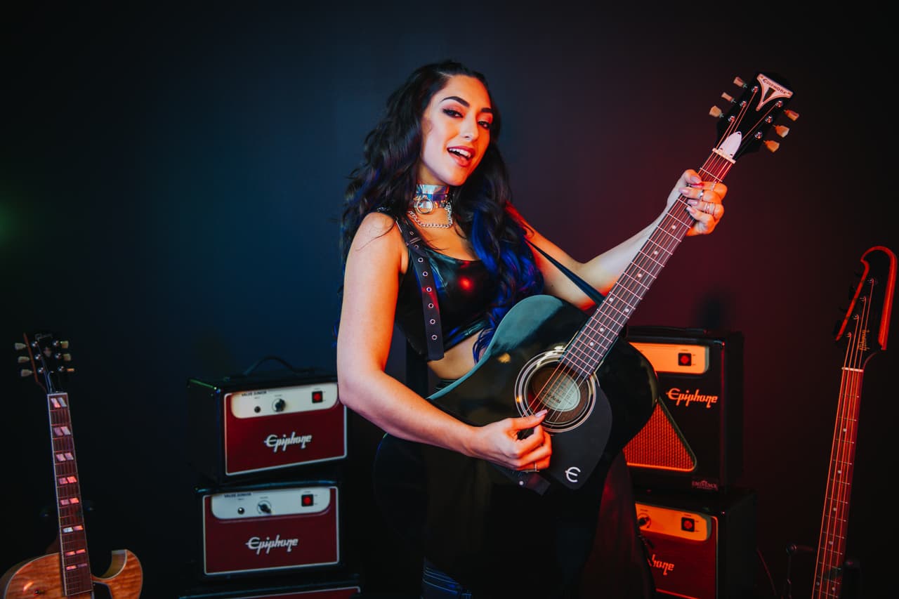 Vikina se convirtió en 'Miss (305)', la cantante que nunca se cansará de ir tras el sueño de dedicarse a la música.