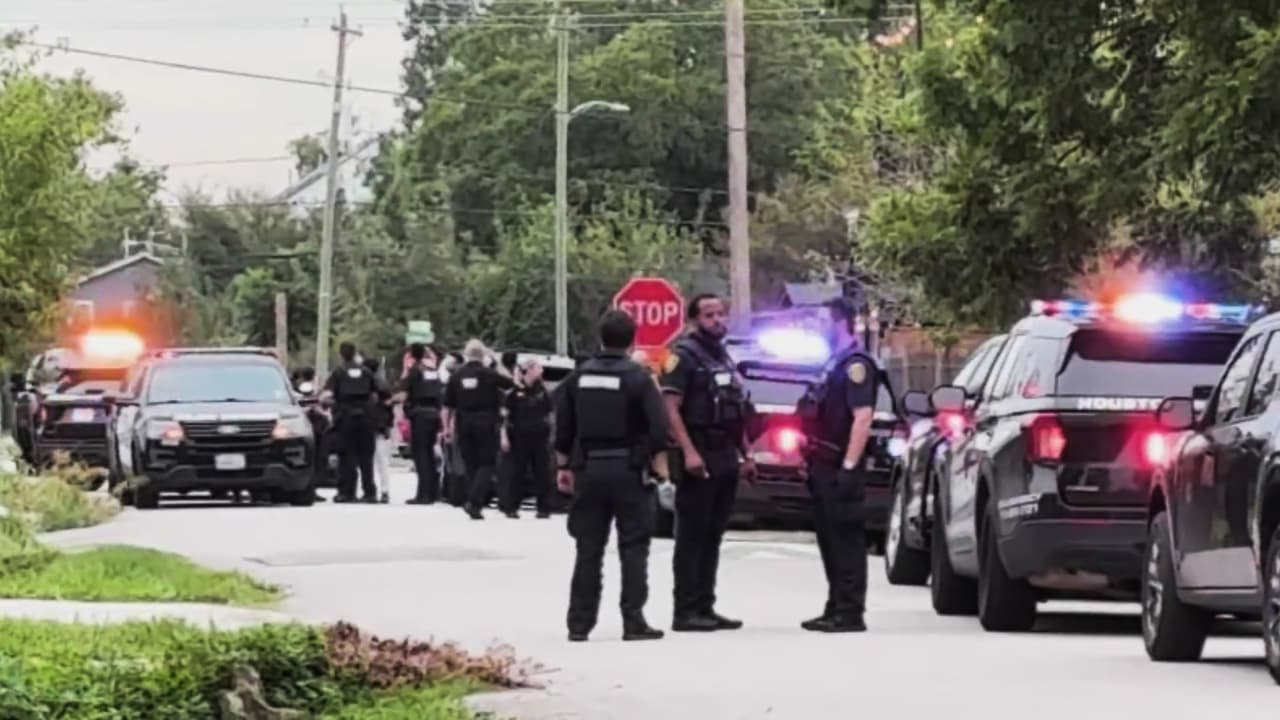 Arrestan al sospechoso de disparar mortalmente a un conductor tras altercado en el norte de Houston