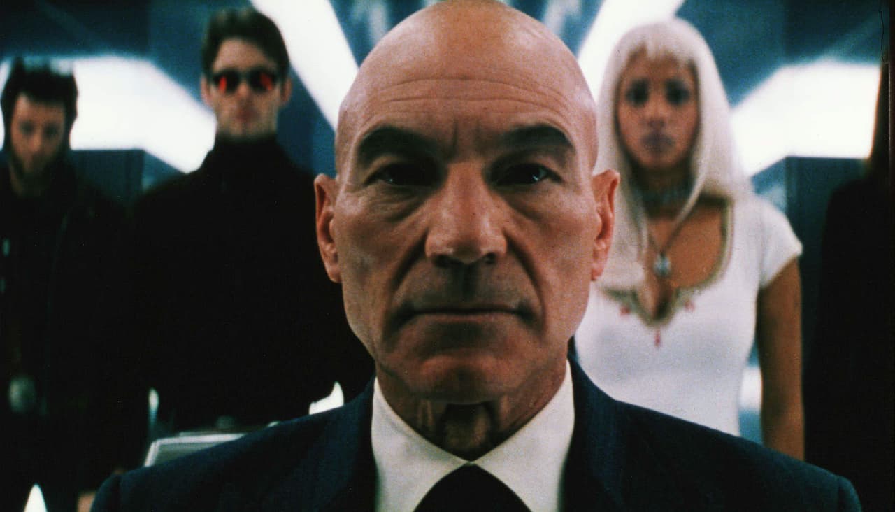 <b>Patrick Stewart </b>
<br>A pesar de que ya era parte de una saga famosa como ‘Star-Trek’ al ser el capitán Jean-Luc Picard, la interpretación de este actor como el profesor Charles Xavier se volvió icónica y apareció en la primera trilogía de ‘X-Men’, algunas de las secuelas y para este 2022 regresa a su papel para ‘Doctor Strange in the Multiverse of Madness’.