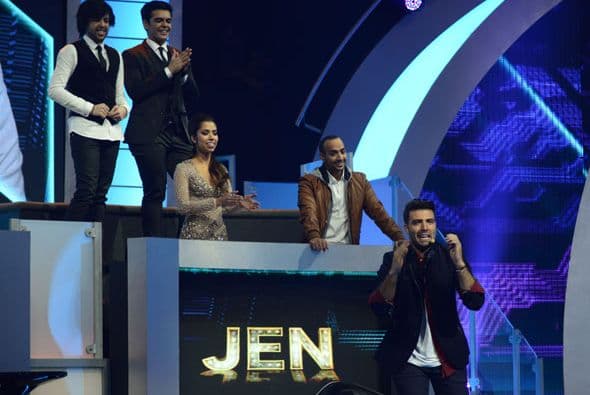 Jencarlos entonces le respondió a Paloma, también cantando.