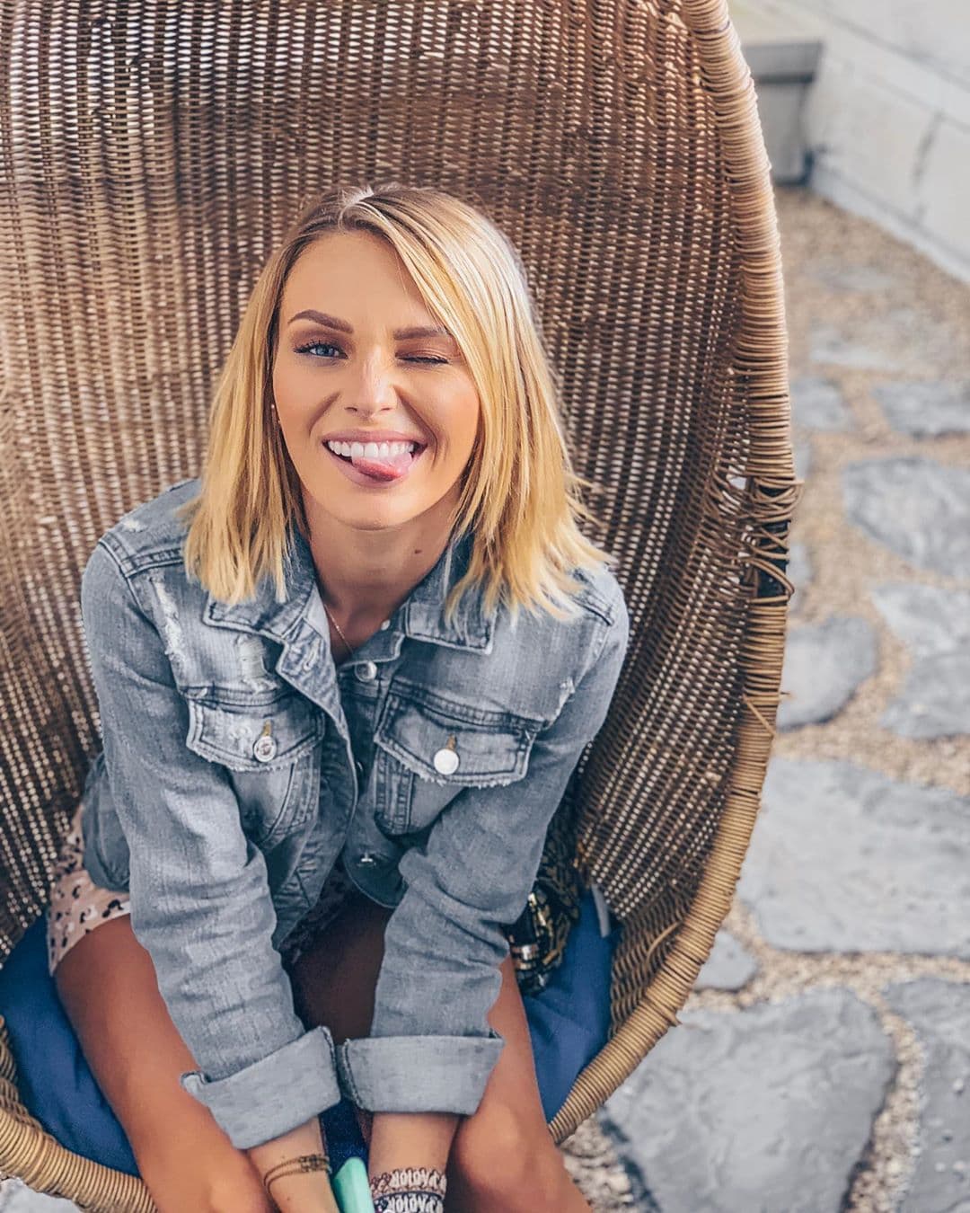 "Cada quien va a tener su versión de los hechos, es lógico que yo no fuera a la primera comunión porque yo no he podido convivir con las niñas", dijo Baeva en declaraciones a Suelta la Sopa.