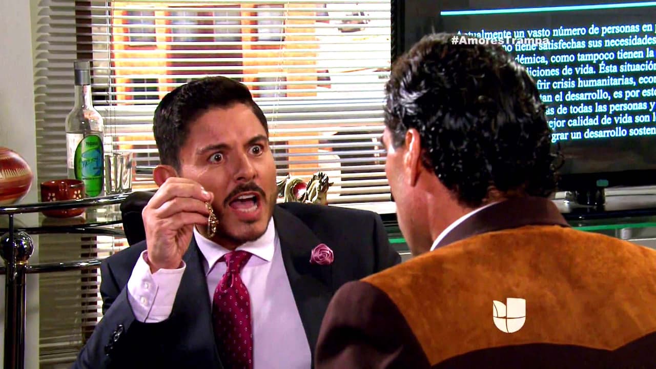 ¡Todo iba tan bien para Facundo hasta que Santiago encontró un arete de Isabel en su oficina!