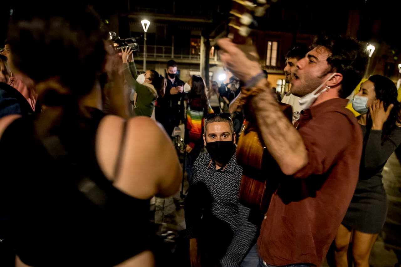 El estado de alarma mantenía confinados a los españoles en sus casas por las noches.