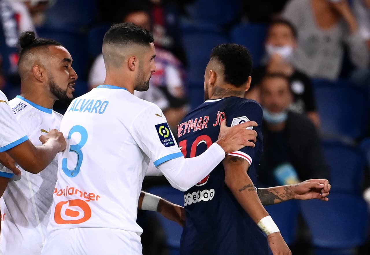 Acusan a Neymar por gritos homofóbicos contra Álvaro González