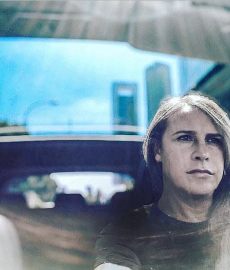 Karla Sofía siguió leyendo y contestando a los usuarios que aplaudían su decisión y también a sus detractores.