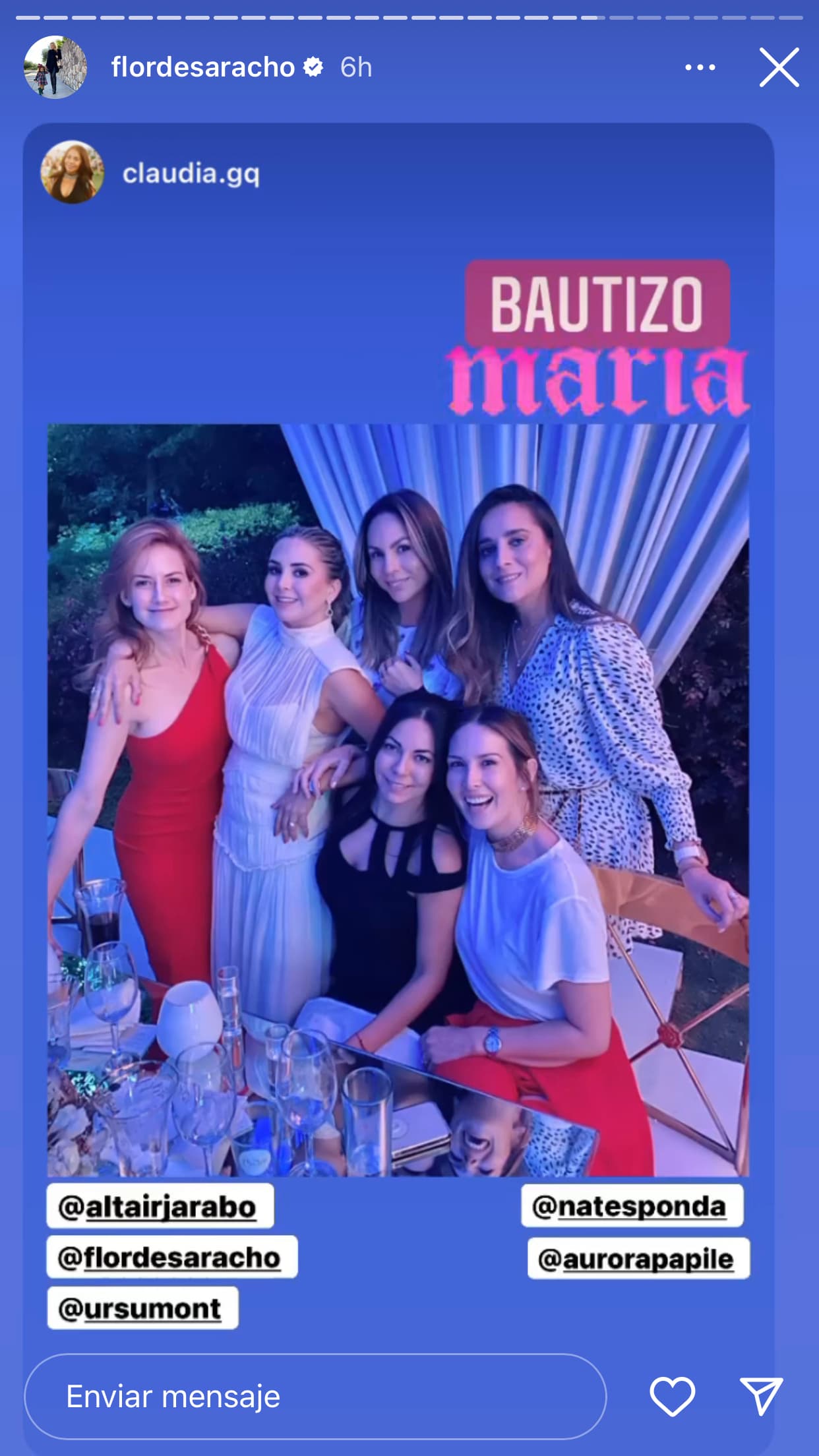 Altair Jarabo también asistió al festejo y en una de las imágenes que compartió la sonorense aparecen abrazadas y sonrientes.