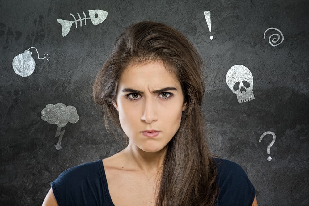 ¿Qué es la ciclotimia? Posiblemente muchos nos hemos encontrado a lo largo de nuestra vida con personas que amanecen muy molestas y dicen, ‘Voy a estar neurasténico’. Hay una expresión muy popular que dice que Fulano o Fulana amaneció con el moño virado, lo cual quiere decir que está de muy mal humor pero luego se le quita.