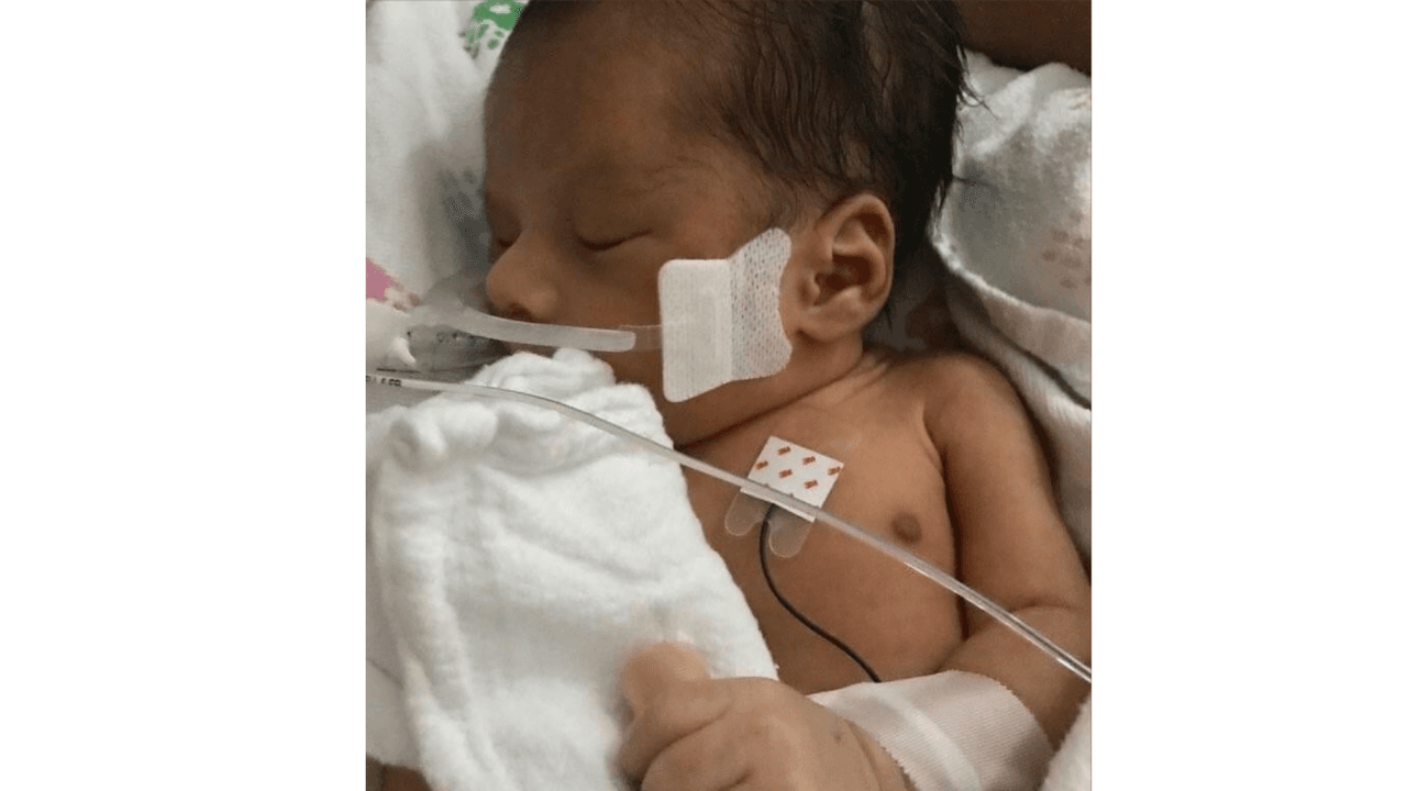 Yovani Yadiel Lopez, el bebé de Marlen Ochoa-Uriostegui 
<a href="https://www.univision.com/local/chicago-wgbo/revelan-prueba-de-adn-en-relacion-al-caso-un-bebe-y-la-desaparicion-de-marlen-ochoa-uriostegui">se encuentra en Christ Hopsital</a>. El pequeño tiene muerte cerebral pero aún está conectado a un soporte vital.