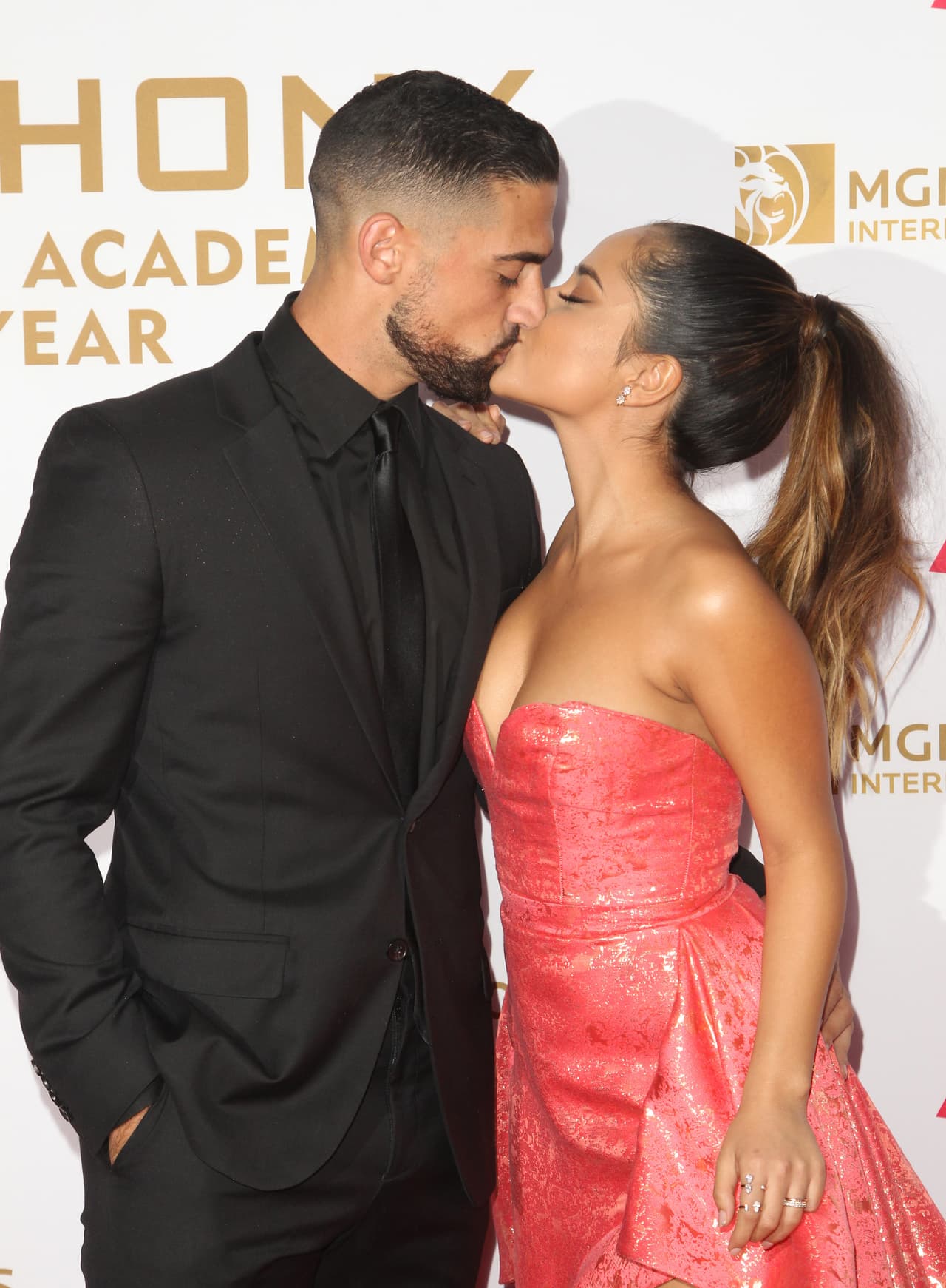 Actualmente la pareja de Becky G es el reconocido futbolista de LA Galaxy, Sebastián Lletget.
<br>