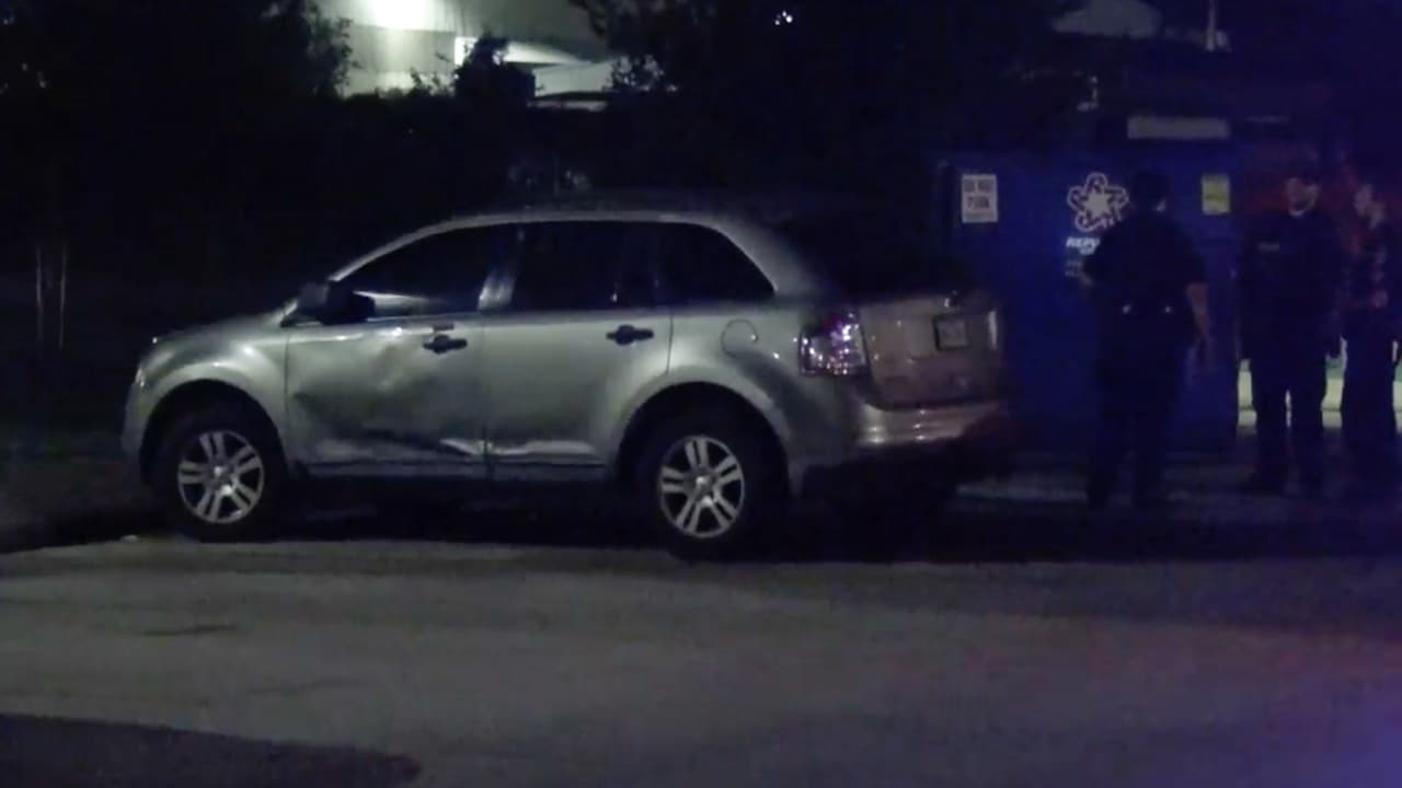 Al llegar las autoridades hallaron a un hombre tendido en el pavimento con una herida de bala.