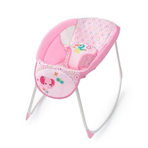 <b>Kids II Rocking Sleepers</b> (todos los modelos).
<br>
<br>
<b>Riesgo</b>: Han ocurrido muertes de bebés en estas mecedoras, después de que los bebés se voltearan de estar de espaldas hasta quedar sobre el estómago o de costado, sin estar sujetos, o bajo otras circunstancias.