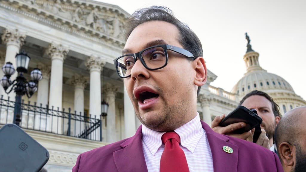George Santos usó dinero de su campaña para OnlyFans, bótox y artículos de lujo; ahora el Congreso votará sobre su expulsión