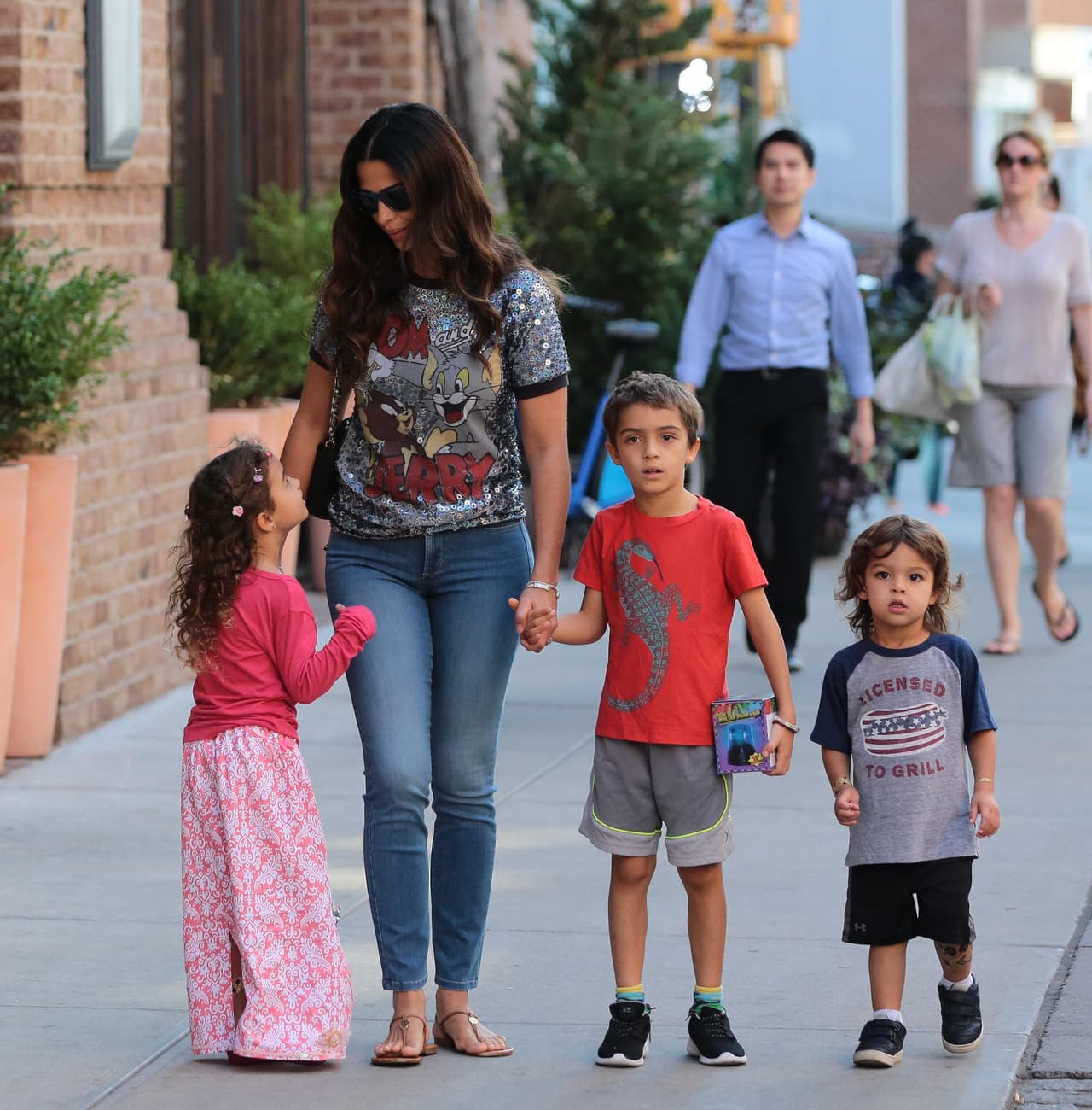 Más fotos de la linda familia McConaughey - Alves.