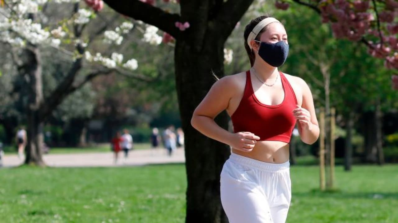 Por salud mental y física los funcionarios de California alientan a las personas a salir al aire libre, tanto por salud mental como física.